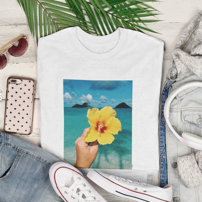 yellow daisy t-shirt